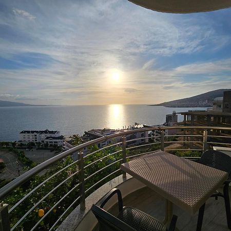 Nora'S Guesthouse Sarandë エクステリア 写真
