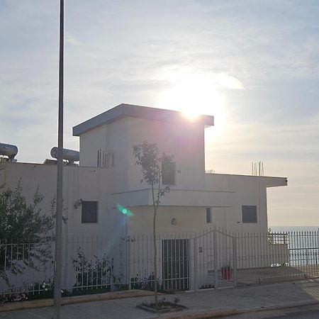 Nora'S Guesthouse Sarandë エクステリア 写真