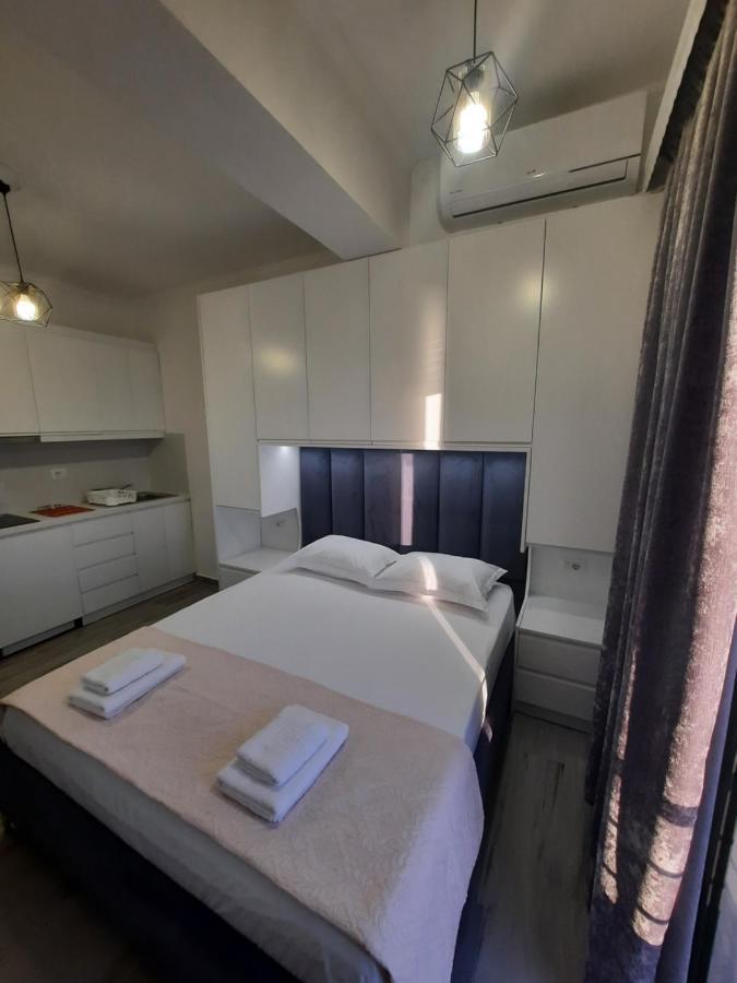 Nora'S Guesthouse Sarandë エクステリア 写真
