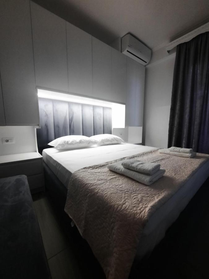 Nora'S Guesthouse Sarandë エクステリア 写真