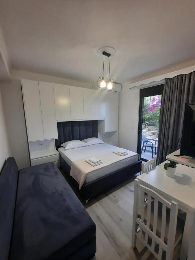 Nora'S Guesthouse Sarandë エクステリア 写真