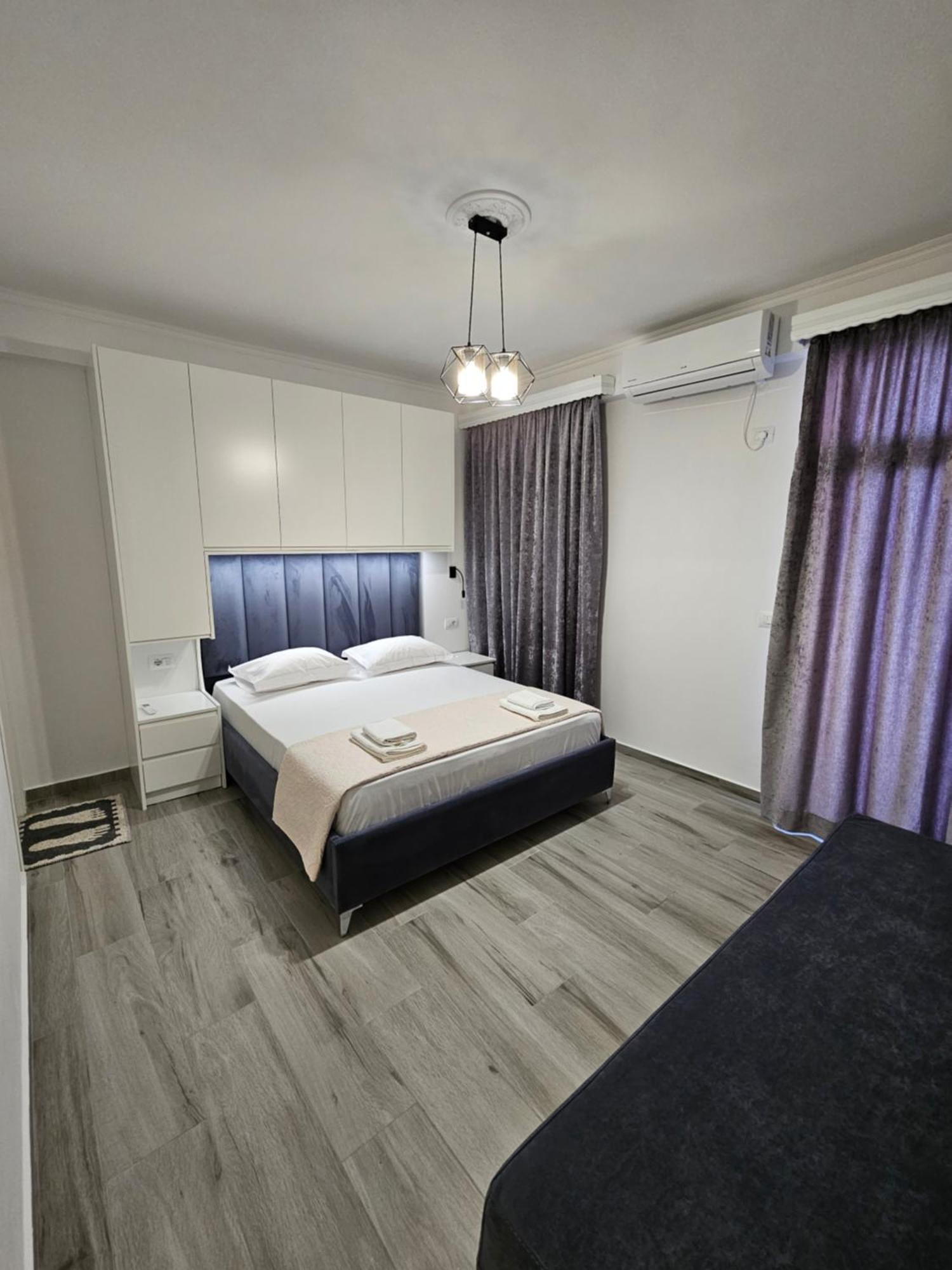 Nora'S Guesthouse Sarandë エクステリア 写真