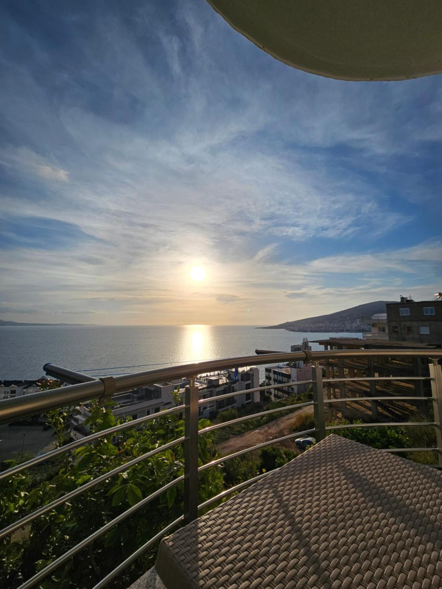 Nora'S Guesthouse Sarandë エクステリア 写真