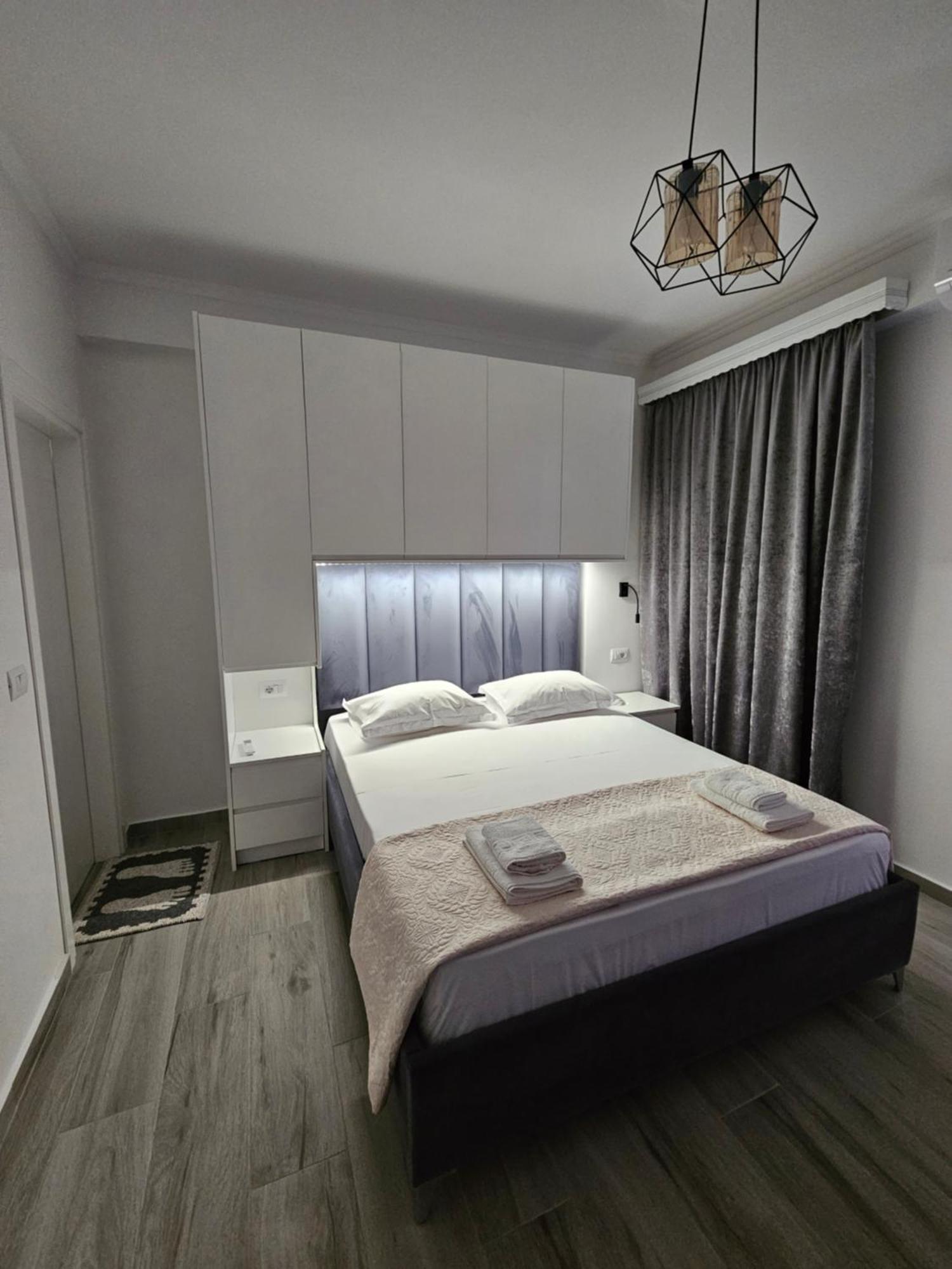 Nora'S Guesthouse Sarandë エクステリア 写真