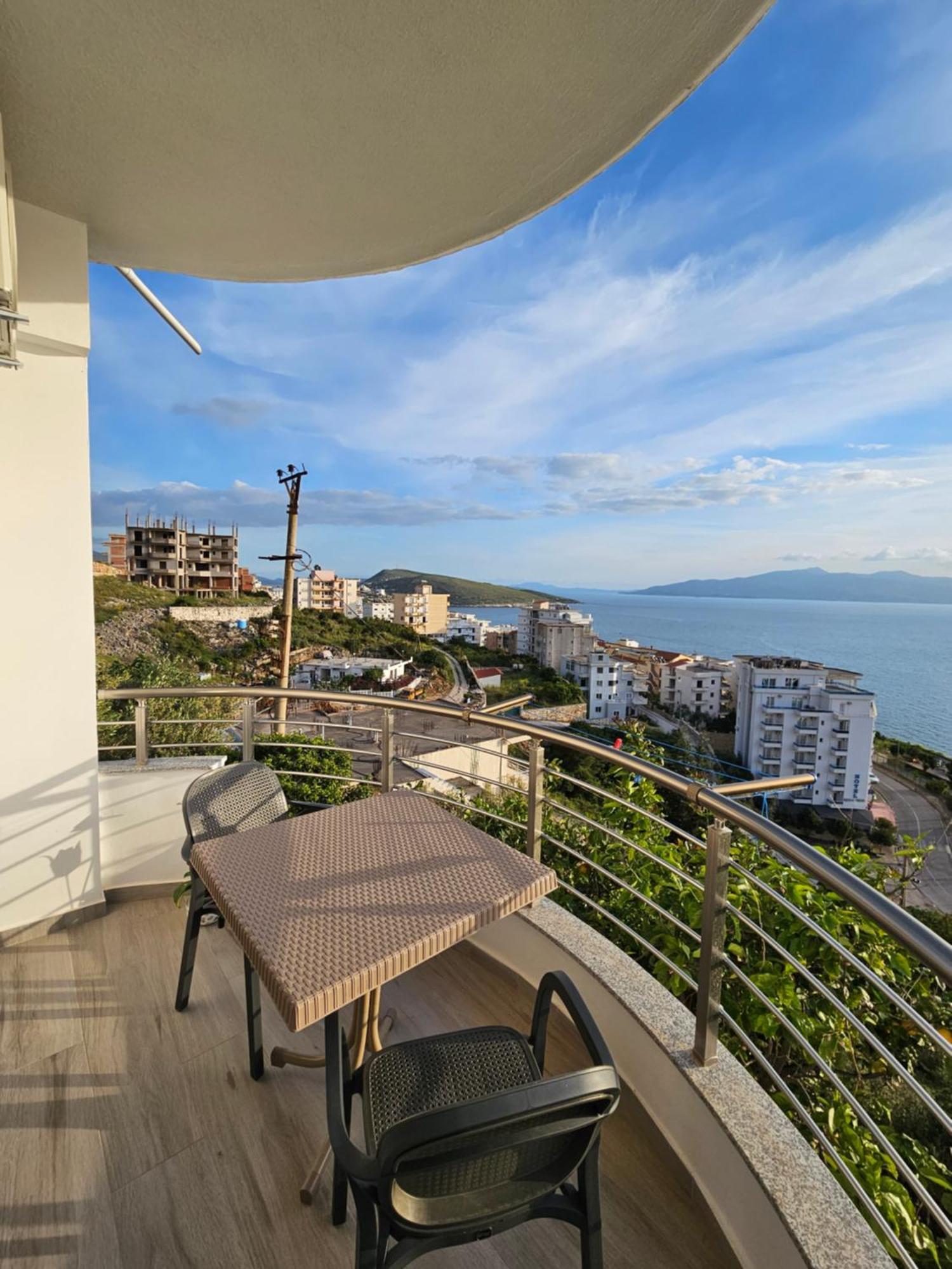 Nora'S Guesthouse Sarandë エクステリア 写真