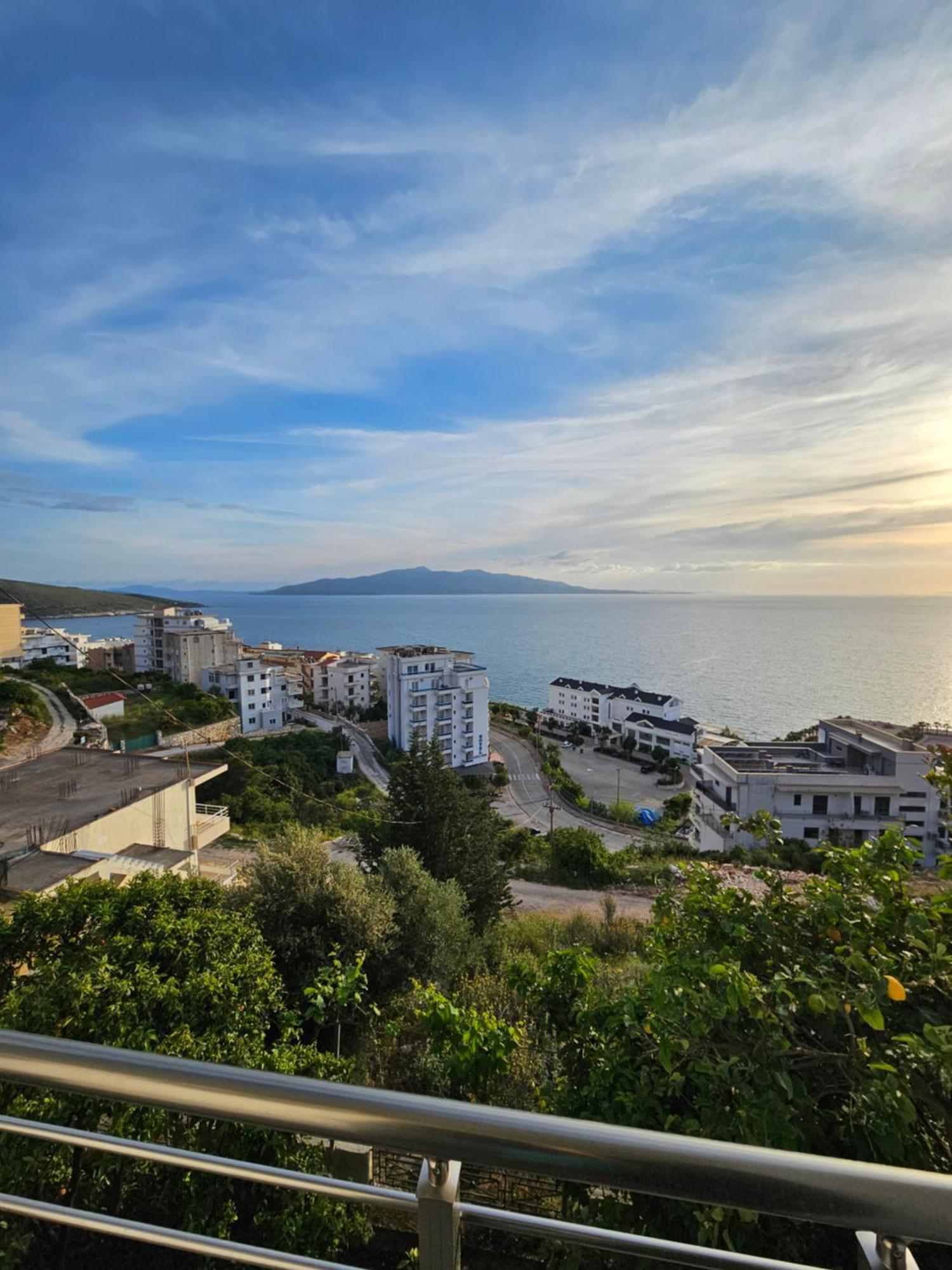 Nora'S Guesthouse Sarandë エクステリア 写真